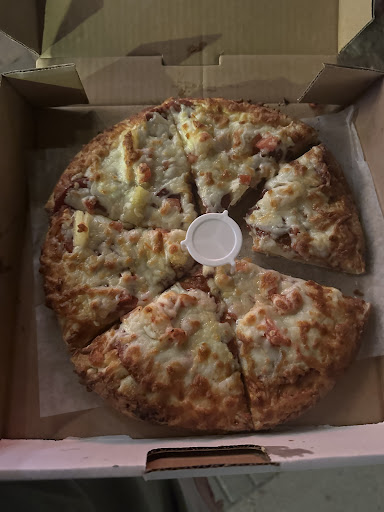 Photo of Real Canadian Pizza & Donair | Halal Pizza | Halal Wraps | Halal Wings | Platters - 702 Broadway Ave, Saskatoon, SK S7N 1B4